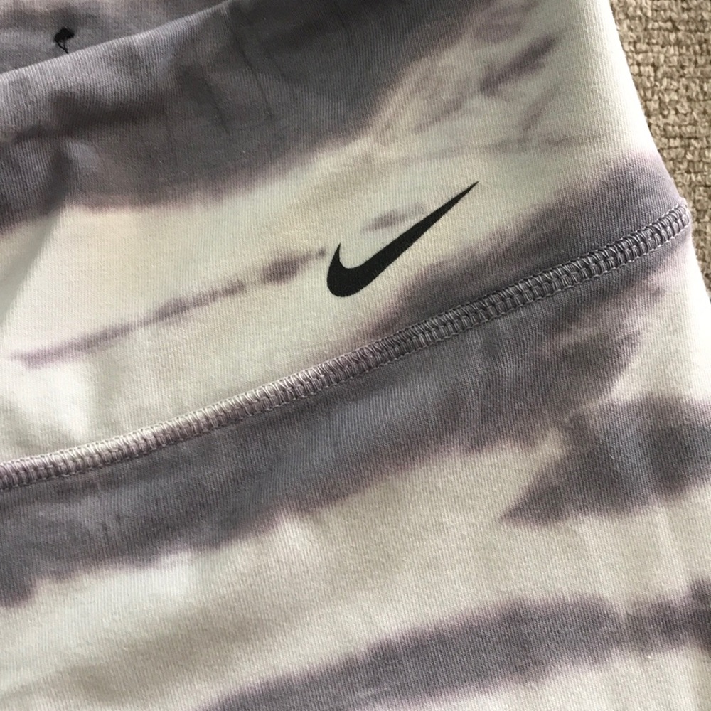 NIKE DRI FIT Capri leggings - Picture 2 of 4